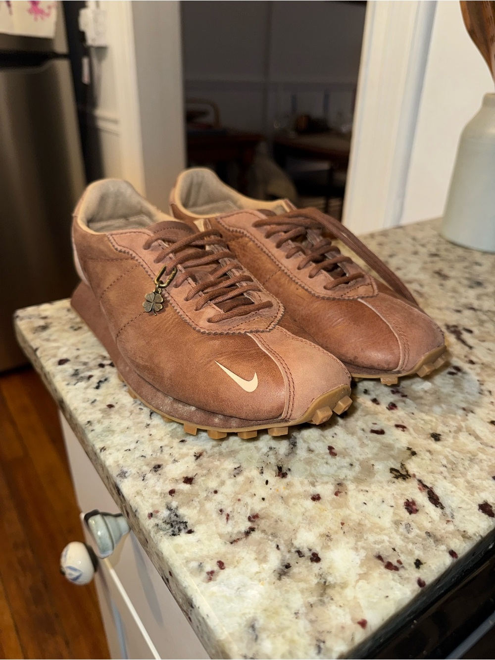 Nike LD-1000
Aritzia Fauna Brown